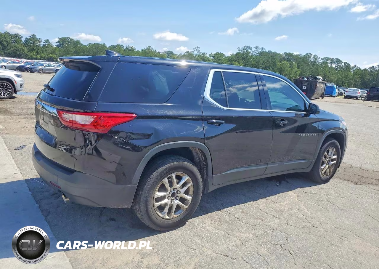 2019 Chevrolet Traverse Ls VIN:1GNERFKW5KJ156149 - 3