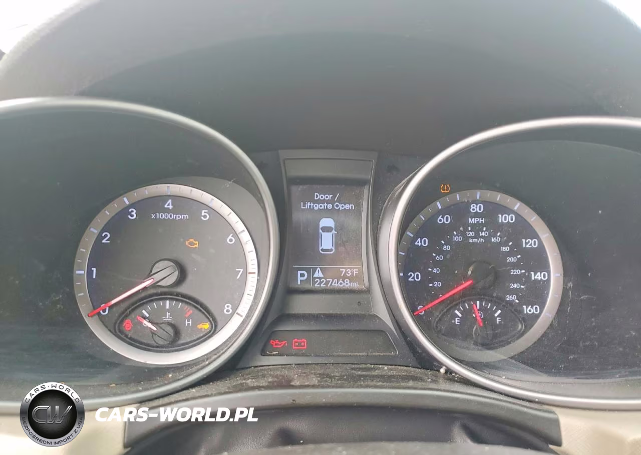 2016 Hyundai Santa Fe Se VIN:KM8SMDHF8GU152166 - 9
