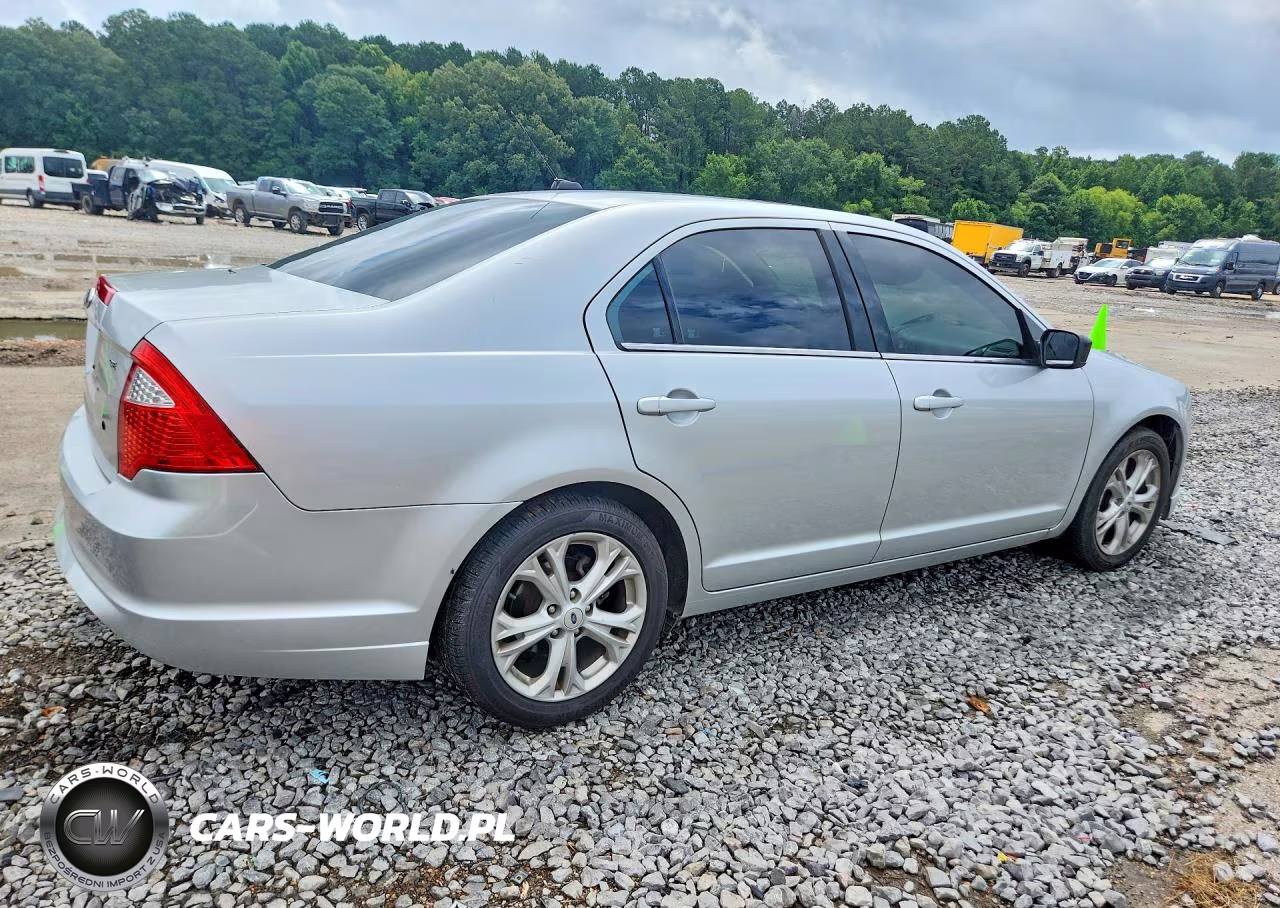 2012 Ford Fusion Se VIN:3FAHP0HA1CR306050 - 3
