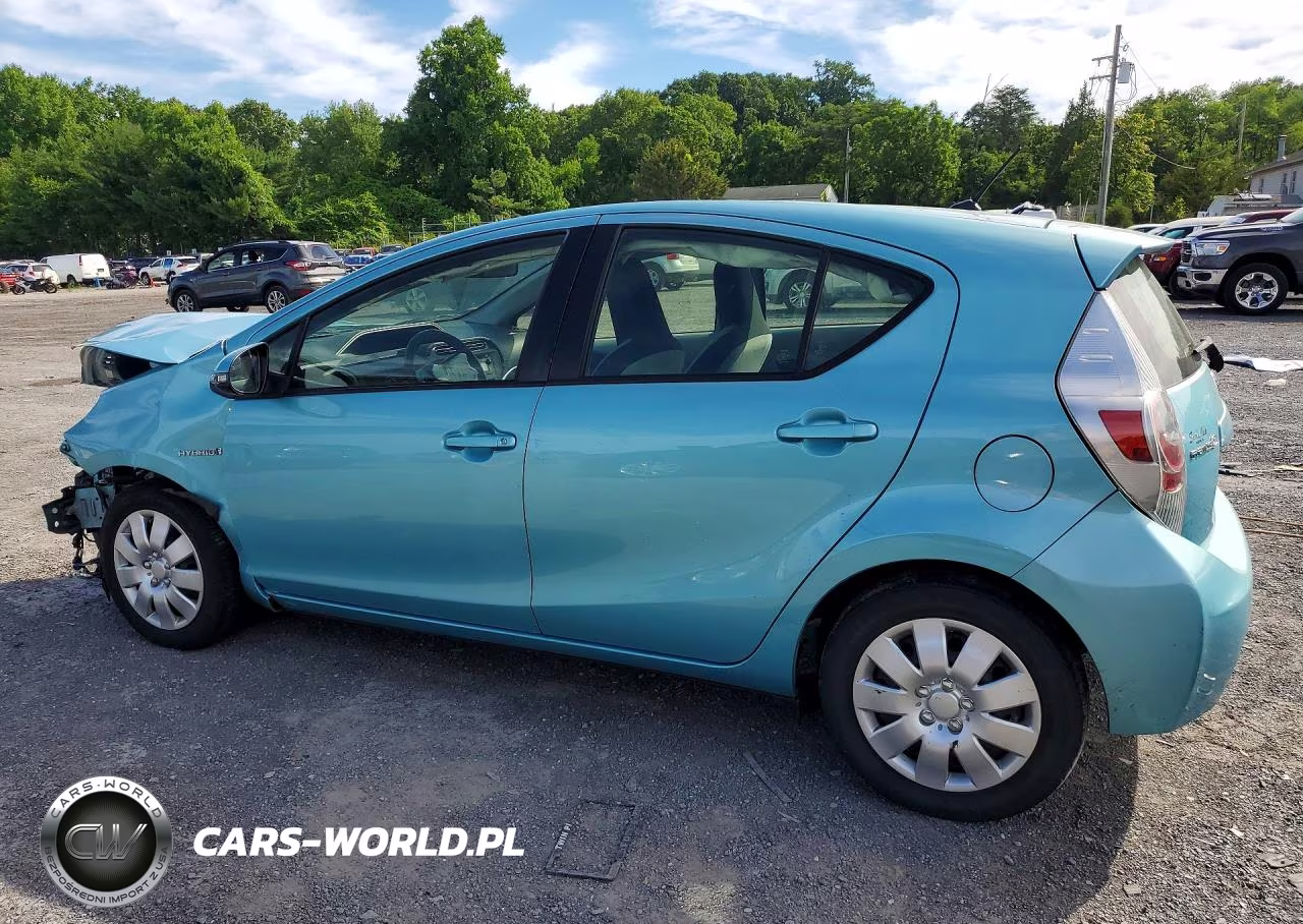 2014 Toyota Prius C One VIN:JTDKDTB30E1084375 - 2