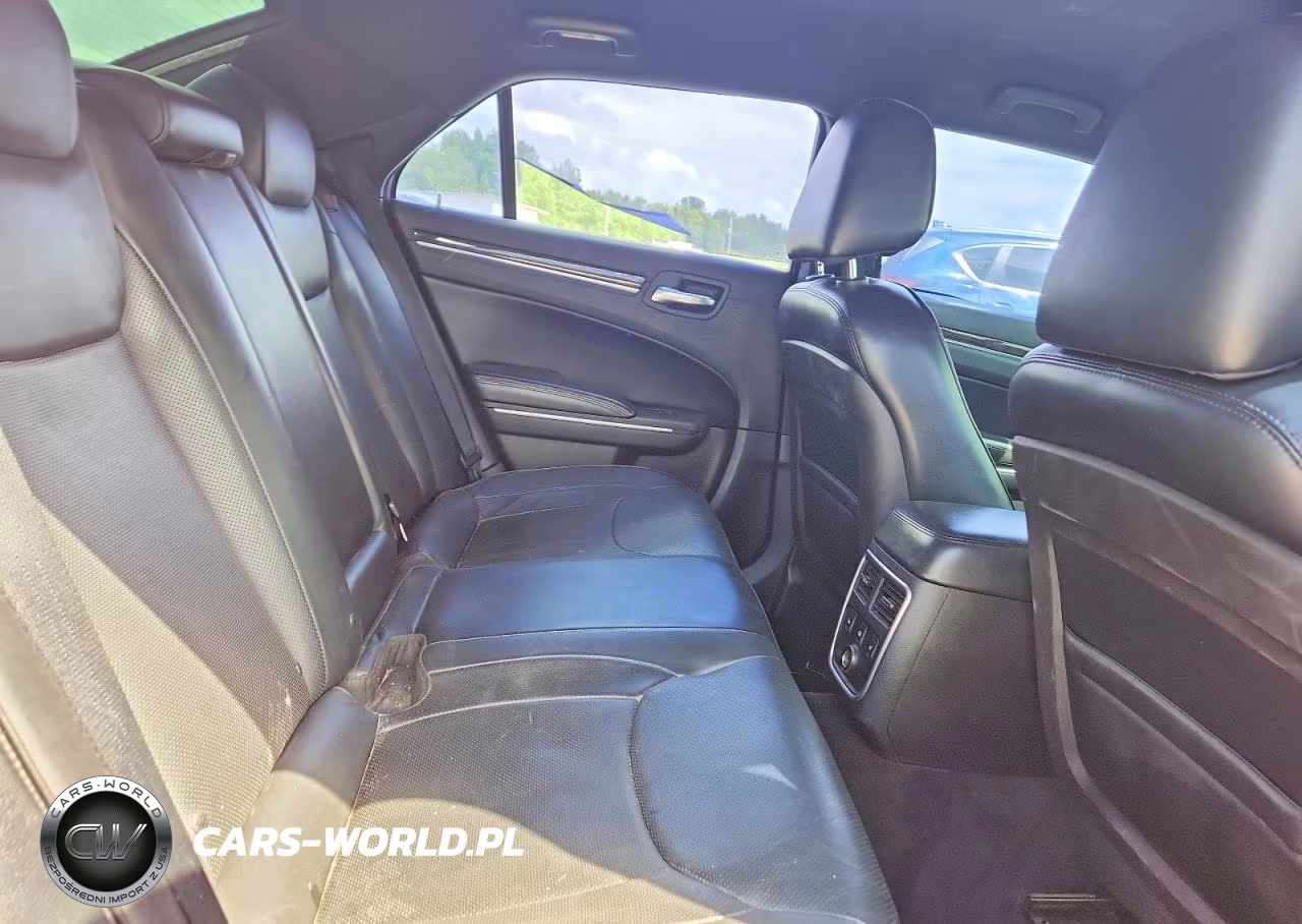 2014 Chrysler 300C VIN:2C3CCAKT9EH170057 - 10