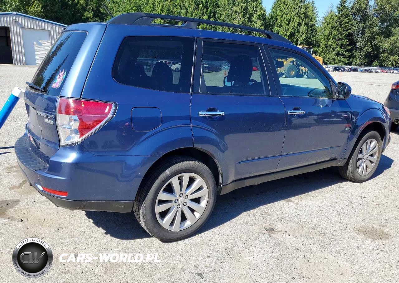 2012 Subaru Forester 2.5X Premium VIN:JF2SHADCXCH417872 - 3