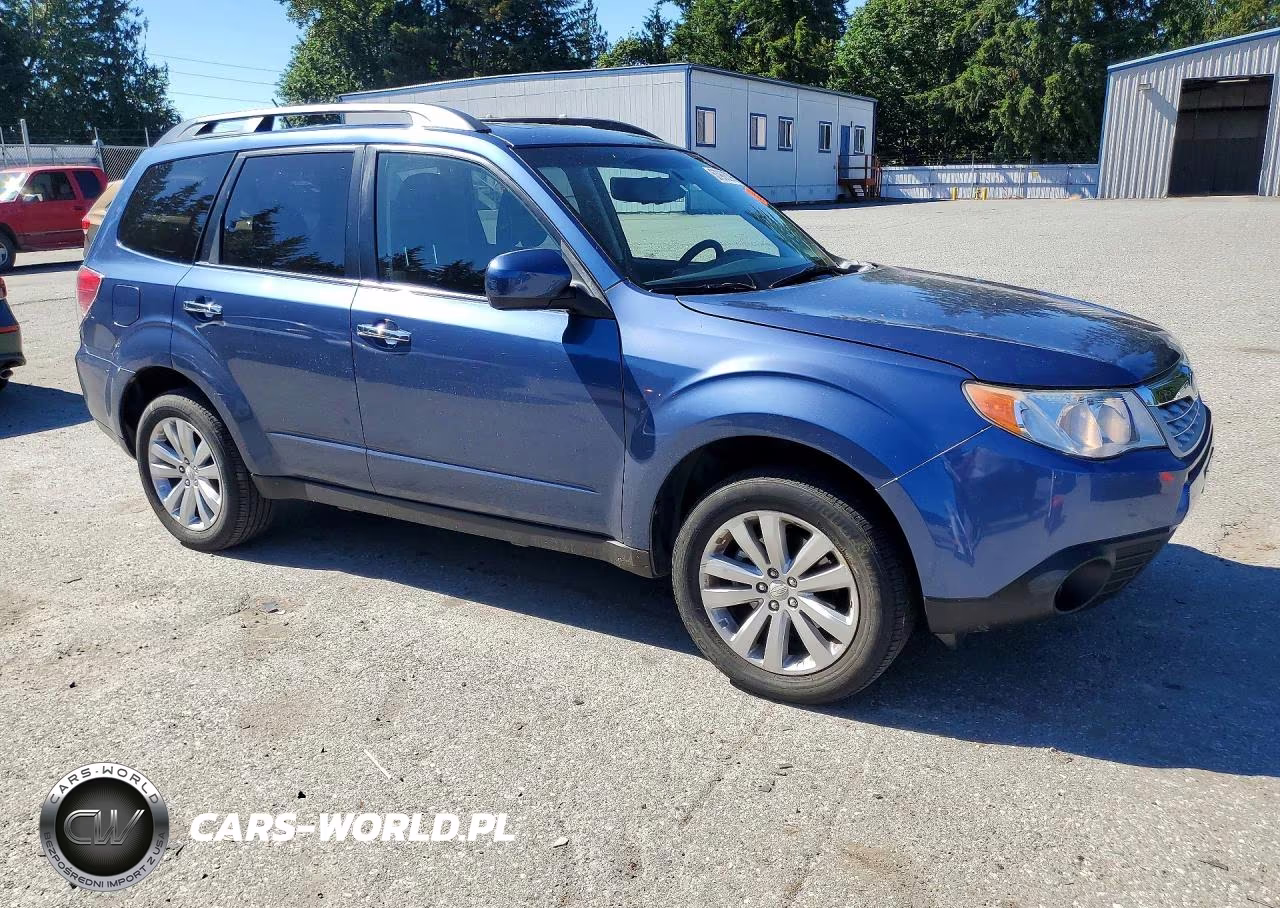 2012 Subaru Forester 2.5X Premium VIN:JF2SHADCXCH417872 - 4