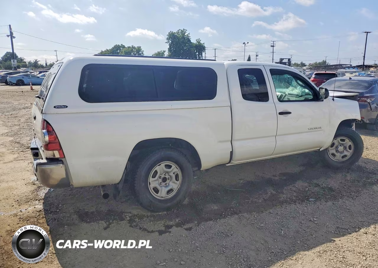 2013 Toyota Tacoma Access Cab VIN:5TFTX4CN8DX032523 - 3