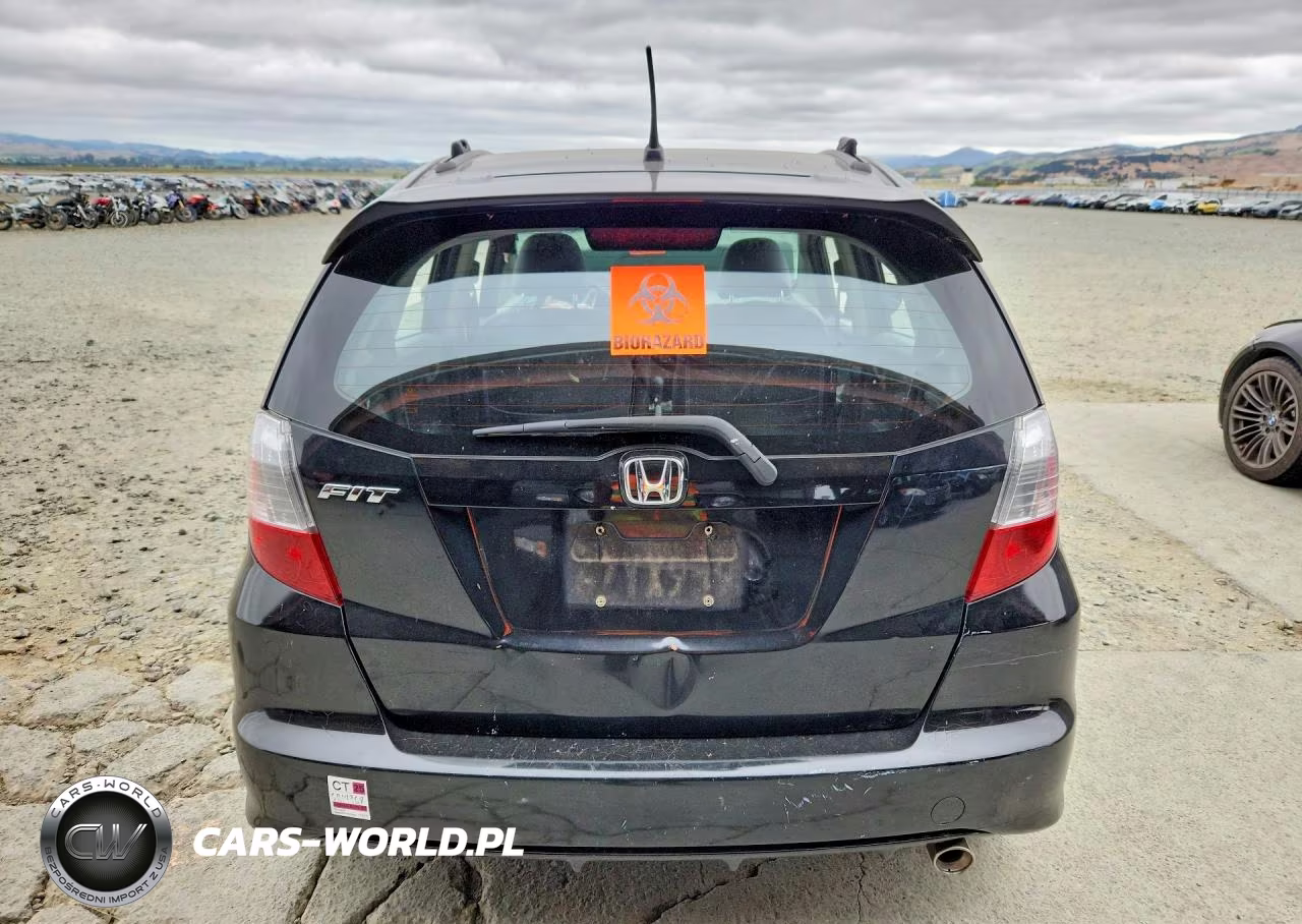 2013 Honda Fit Sport VIN:JHMGE8H59DC007353 - 6