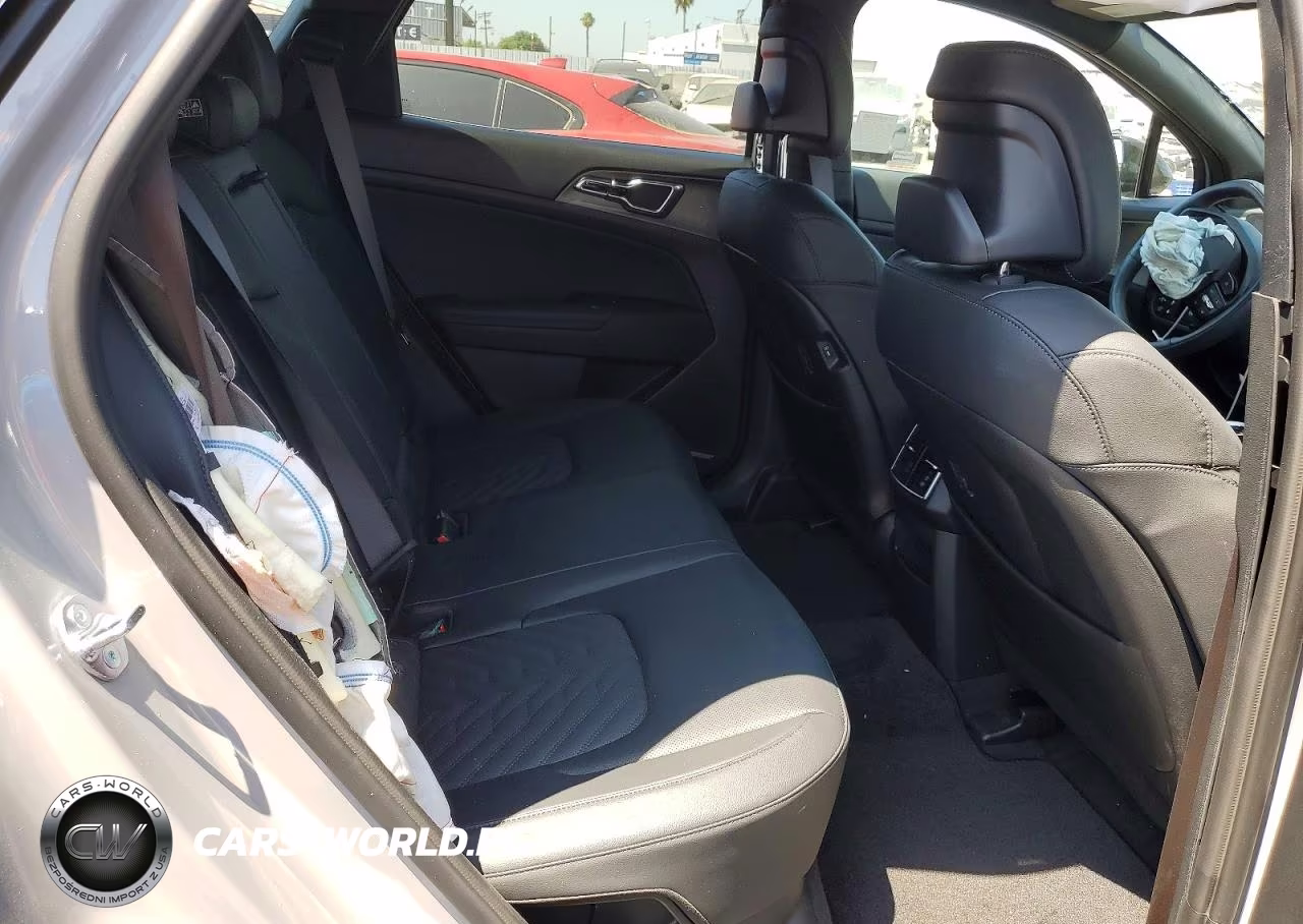 2026 Kia Sportage X Line VIN:KNDPYDDH3T7308368 - 11