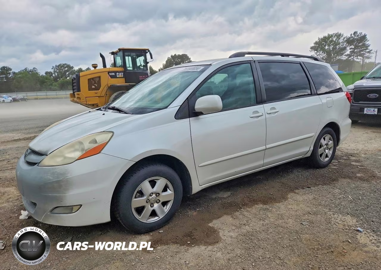 2008 Toyota Sienna Xle – zdjęcie 1 z 14