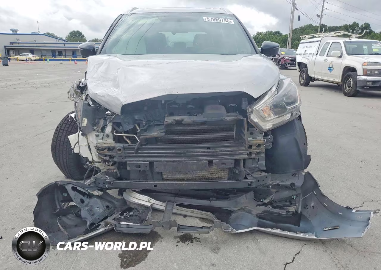 2019 Nissan Kicks Sr VIN:3N1CP5CU4KL511112 - 5