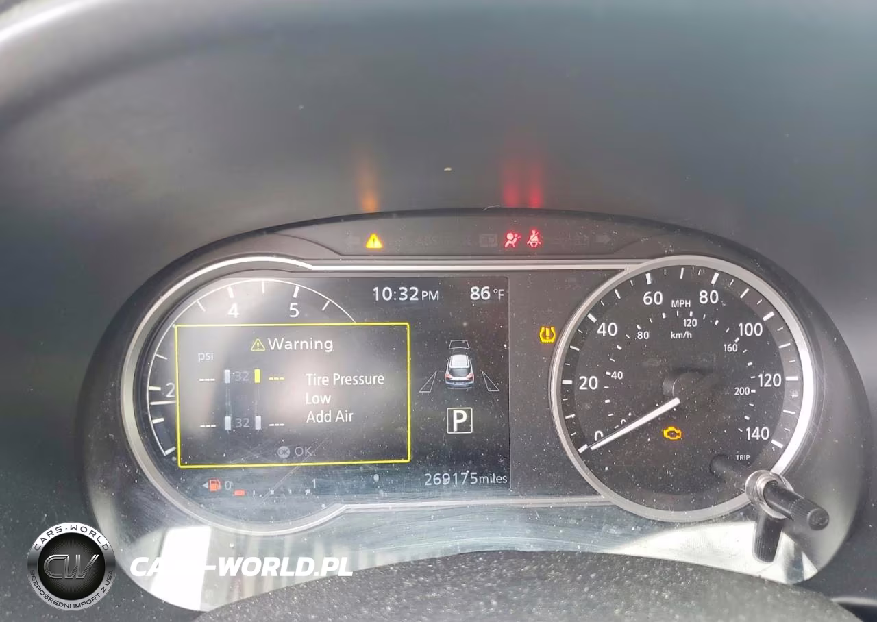 2019 Nissan Kicks Sr VIN:3N1CP5CU4KL511112 - 9