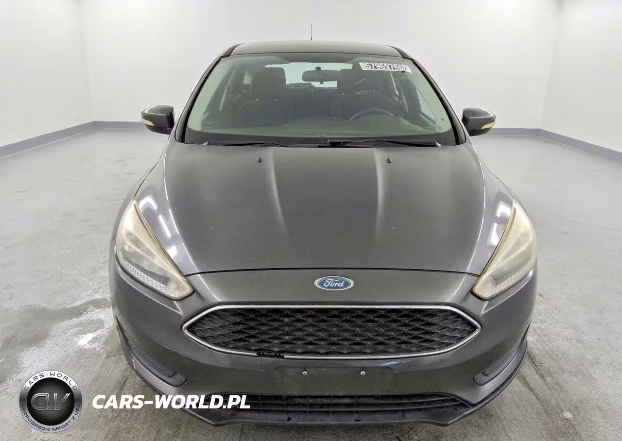 2017 Ford Focus Se VIN:1FADP3K20HL232952 - 5