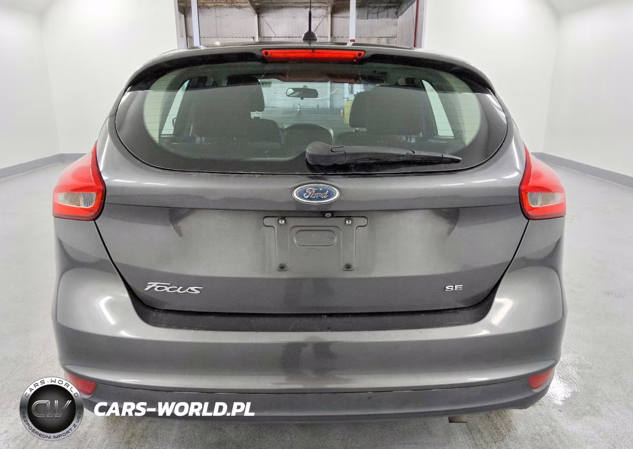 2017 Ford Focus Se VIN:1FADP3K20HL232952 - 6