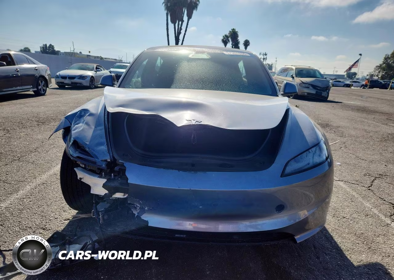 2025 Tesla Model 3 VIN:5YJ3E1EB4SF011022 - 5