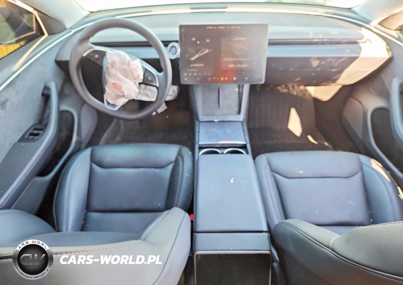 2025 Tesla Model 3 VIN:5YJ3E1EB4SF011022 - 8