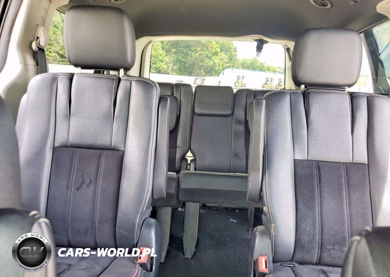 2018 Dodge Grand Caravan Sxt VIN:2C4RDGCG7JR249710 - 10
