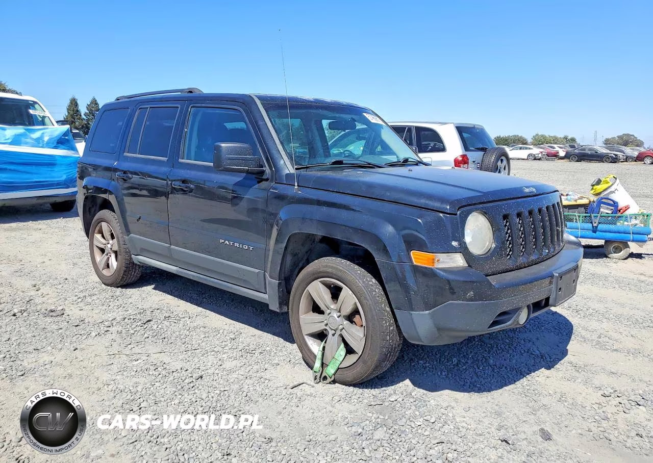 2012 Jeep Patriot Latitude VIN:1C4NJRFBXCD537584 - 4