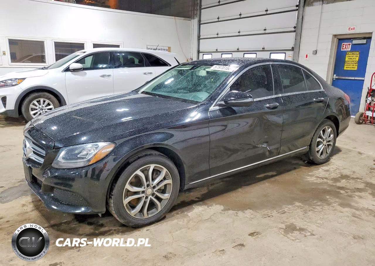 2016 Mercedes-Benz C300 4 Mat – zdjęcie 1 z 12