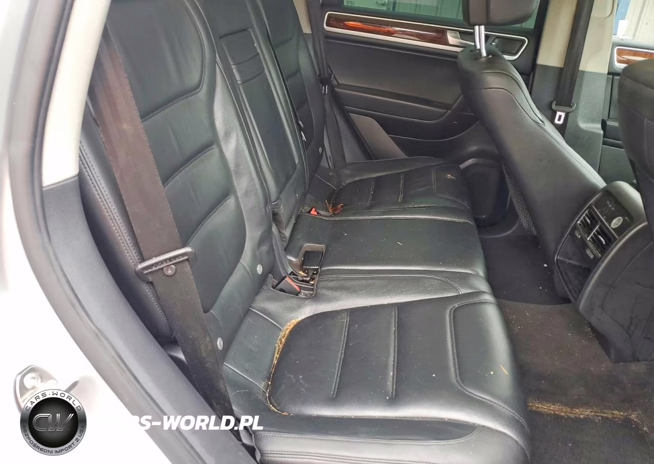 2013 Volkswagen Touareg V6 VIN:WVGEF9BPXDD002464 - 11