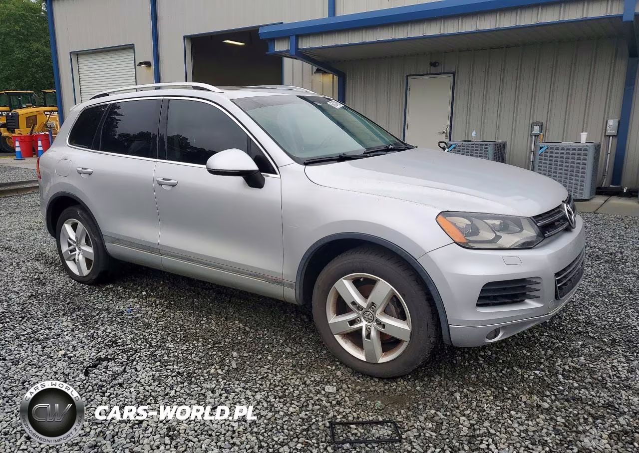 2013 Volkswagen Touareg V6 VIN:WVGEF9BPXDD002464 - 4