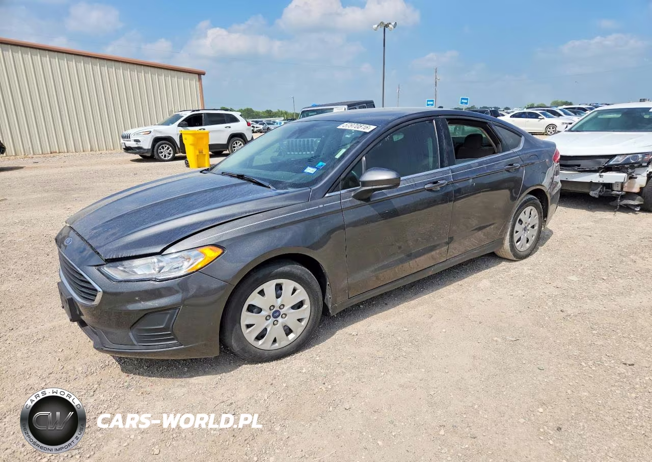 2020 Ford Fusion S – zdjęcie 1 z 12