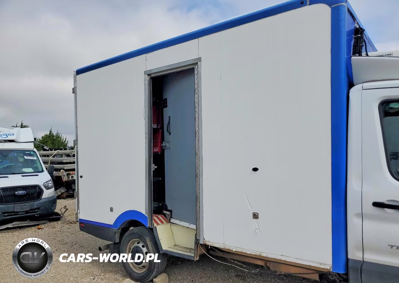 2022 Ford Transit Refrigerated Box Truck VIN:1FDBW5Z87NKA39687 - 11