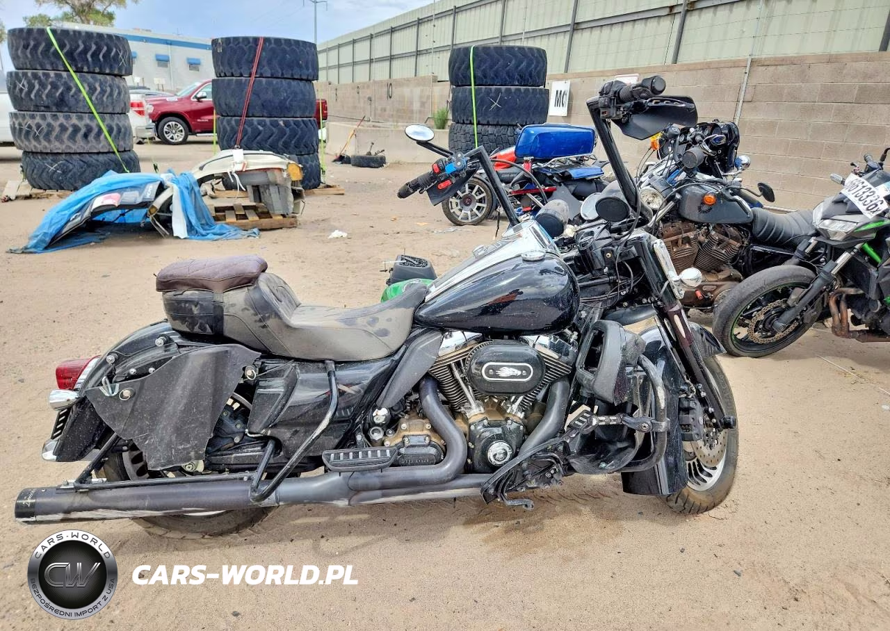 2011 Harley-Davidson Flhp