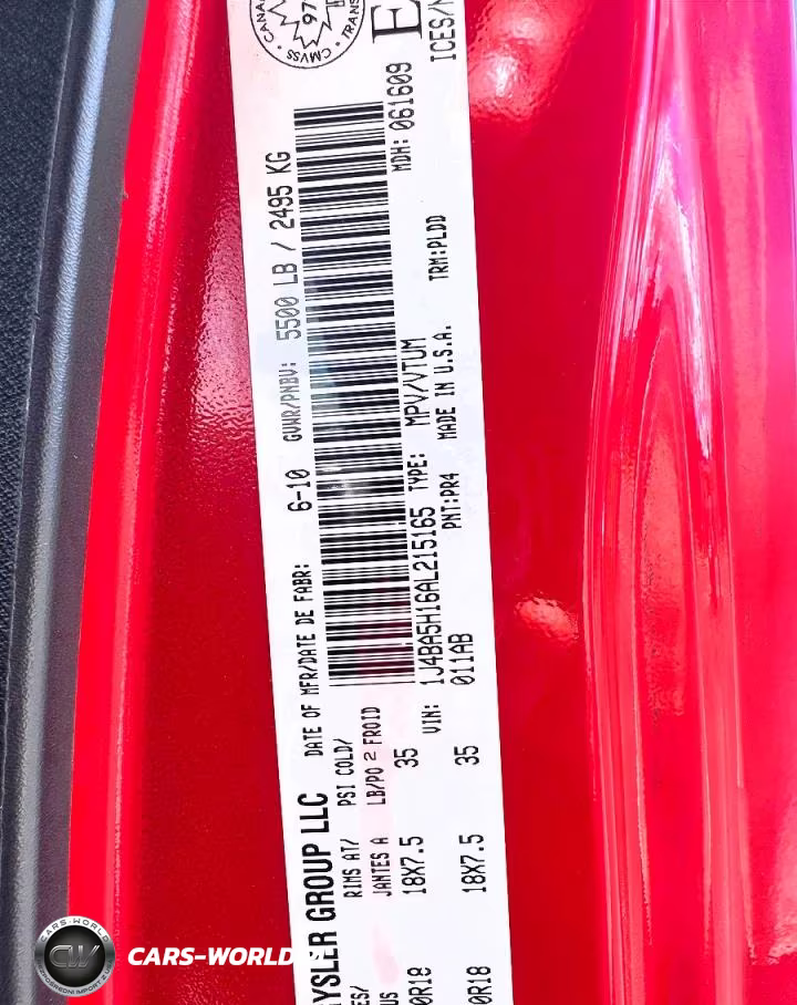2010 Jeep Wrangler Unlimited Sahara VIN:1J4BA5H16AL215165 - 10