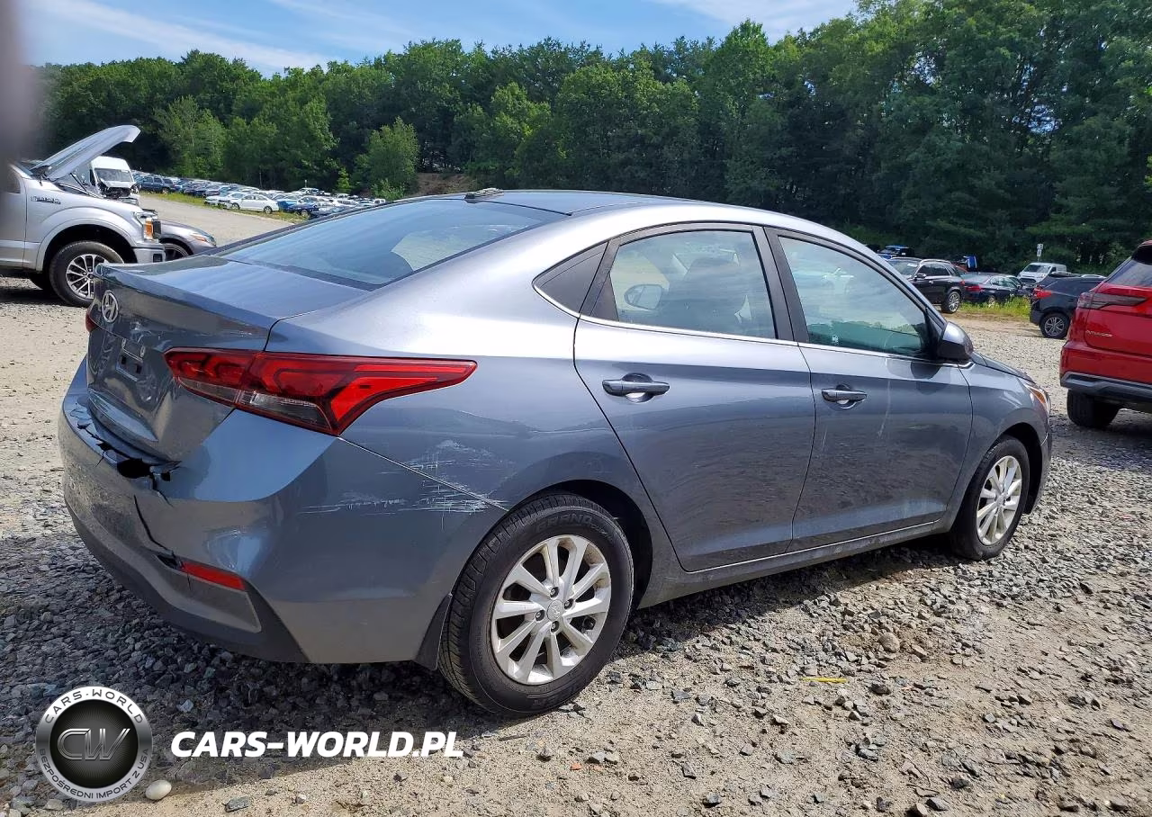 2019 Hyundai Accent Sel VIN:3KPC24A32KE071105 - 3