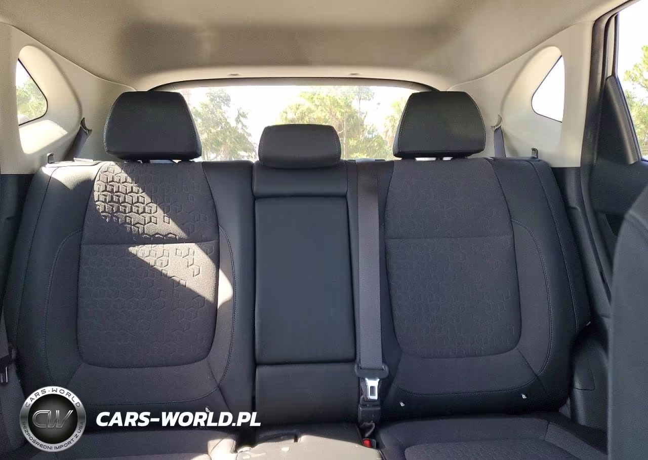 2024 Kia Seltos S VIN:KNDEU2AAXR7582965 - 10