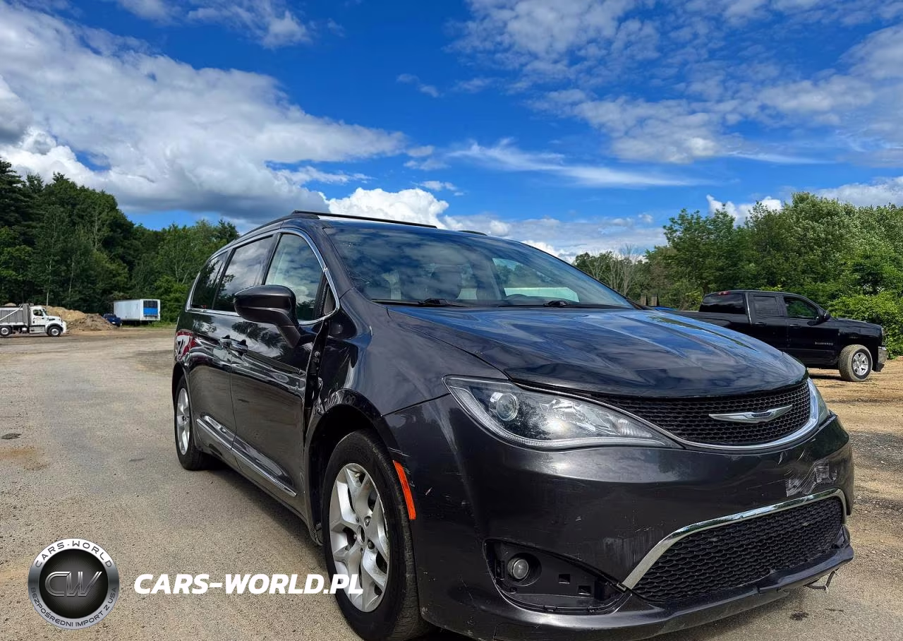 2017 Chrysler Pacifica Touring L – zdjęcie 1 z 13