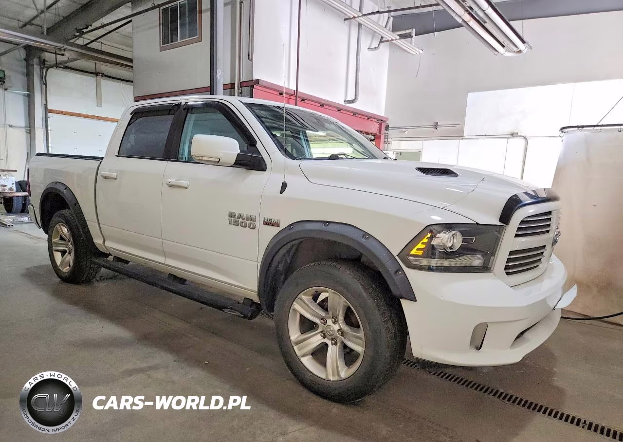 2017 Ram 1500 Sport VIN:1C6RR7MT1HS515218 - 4