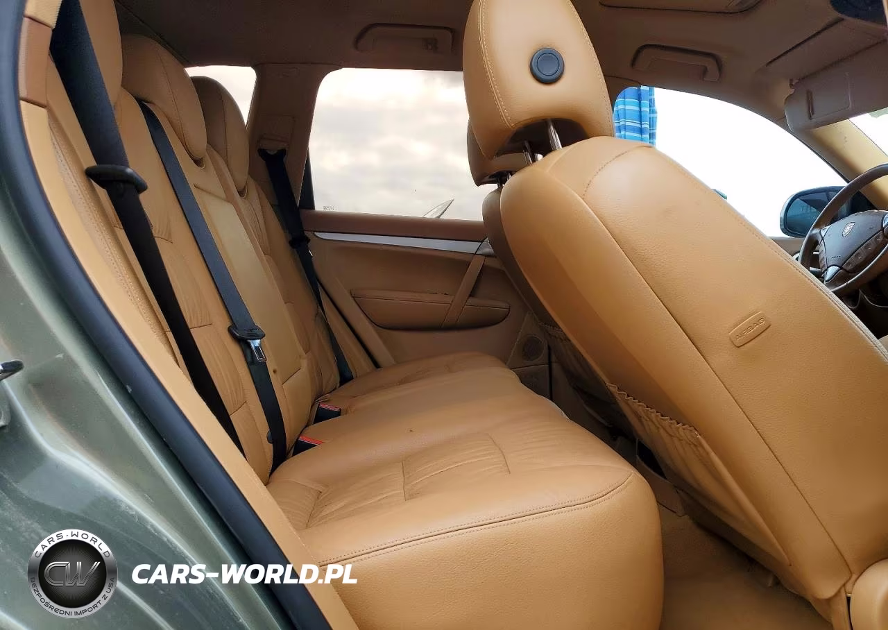 2010 Porsche Cayenne VIN:WP1AA2APXALA06511 - 10