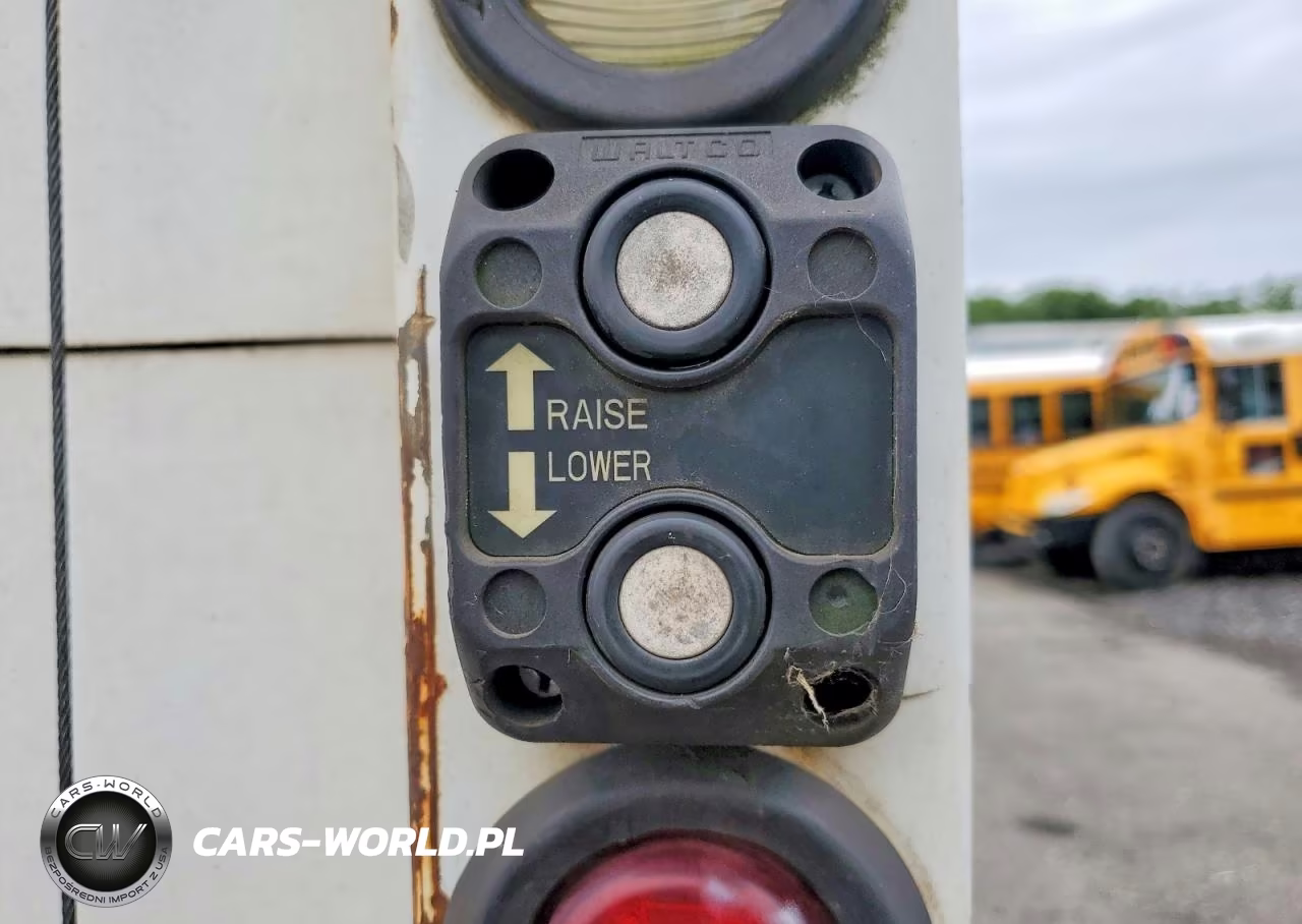 2006 Freightliner M2 106 Medium Duty VIN:1FVACWDC66HW80942 - 9