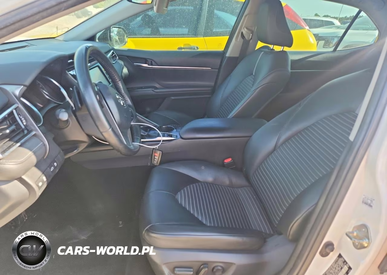 2018 Toyota Camry Hybrid Se VIN:4T1B21HK0JU003341 - 7