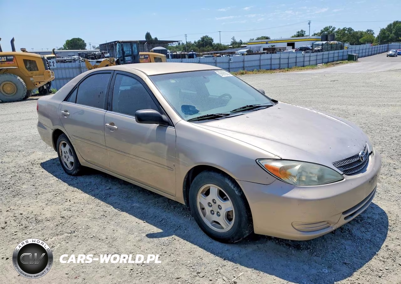 2002 Toyota Camry Le VIN:4T1BF32K42U026454 - 4