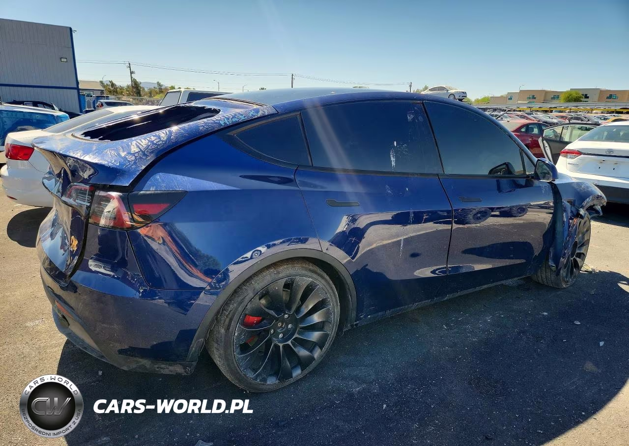 2022 Tesla Model Y VIN:7SAYGDEF4NF407088 - 3