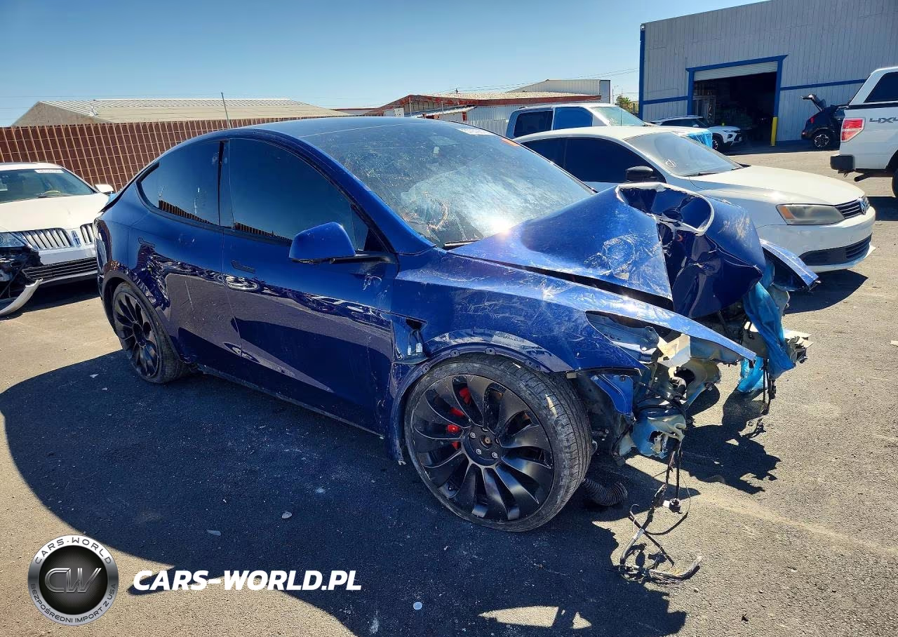 2022 Tesla Model Y VIN:7SAYGDEF4NF407088 - 4