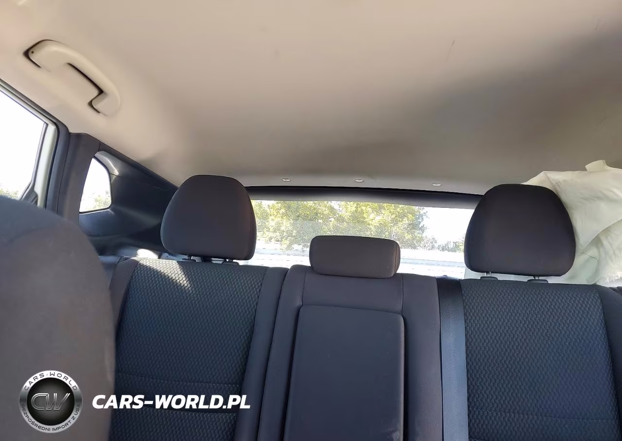2018 Nissan Rogue Sport S VIN:JN1BJ1CP5JW105929 - 10