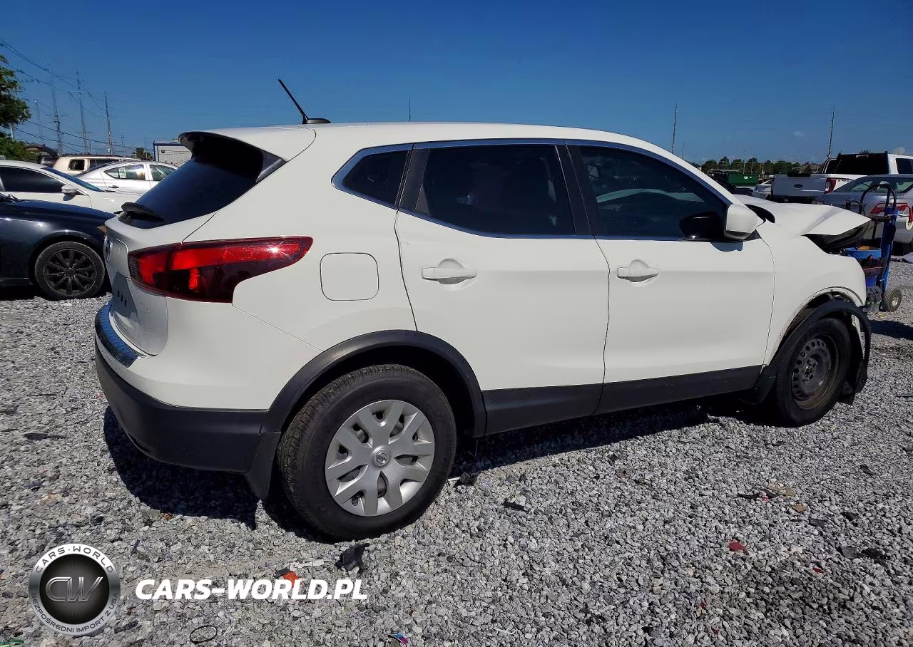 2018 Nissan Rogue Sport S VIN:JN1BJ1CP5JW105929 - 3