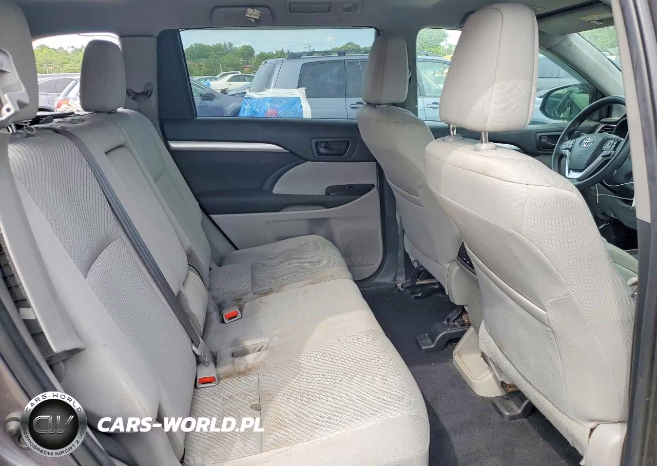 2019 Toyota Highlander Le VIN:5TDZARFH9KS056945 - 11