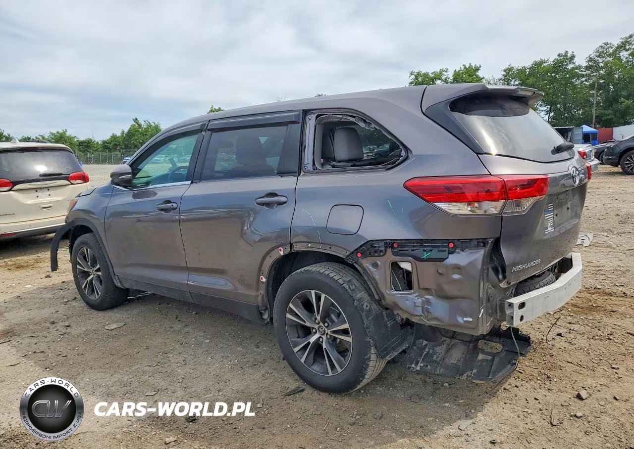 2019 Toyota Highlander Le VIN:5TDZARFH9KS056945 - 2