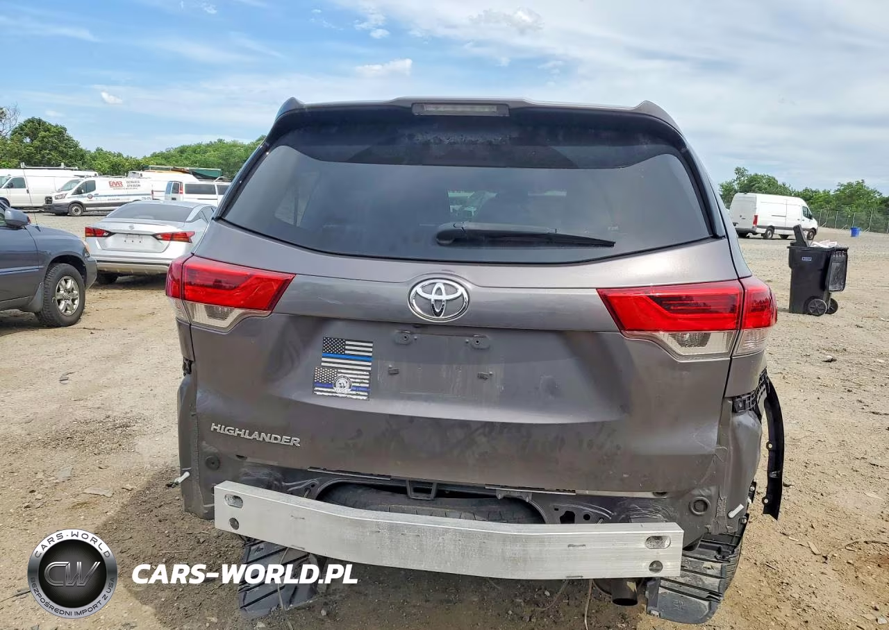 2019 Toyota Highlander Le VIN:5TDZARFH9KS056945 - 6