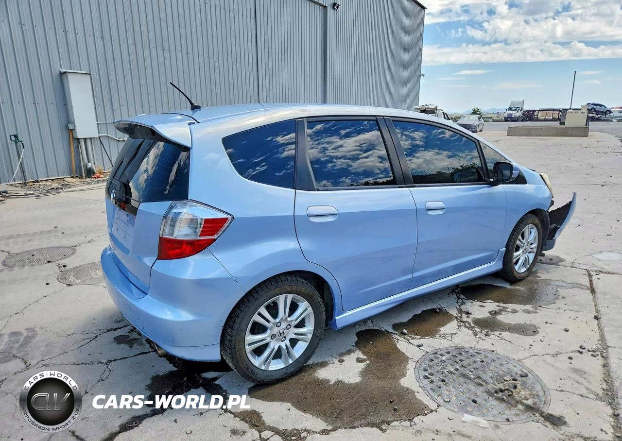 2010 Honda Fit Sport VIN:JHMGE8H46AC006776 - 3