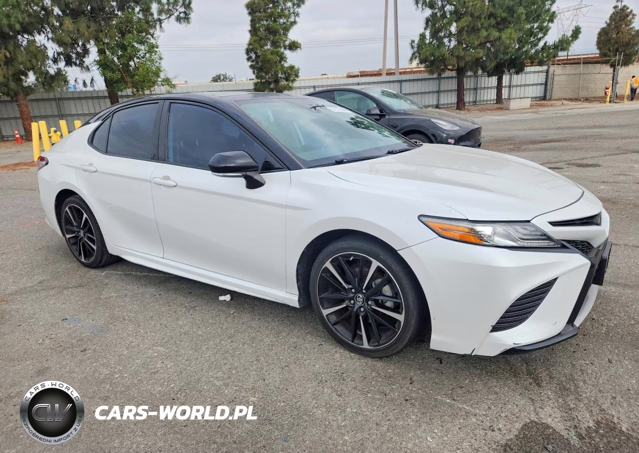 2019 Toyota Camry Xse VIN:4T1B61HK3KU223076 - 4