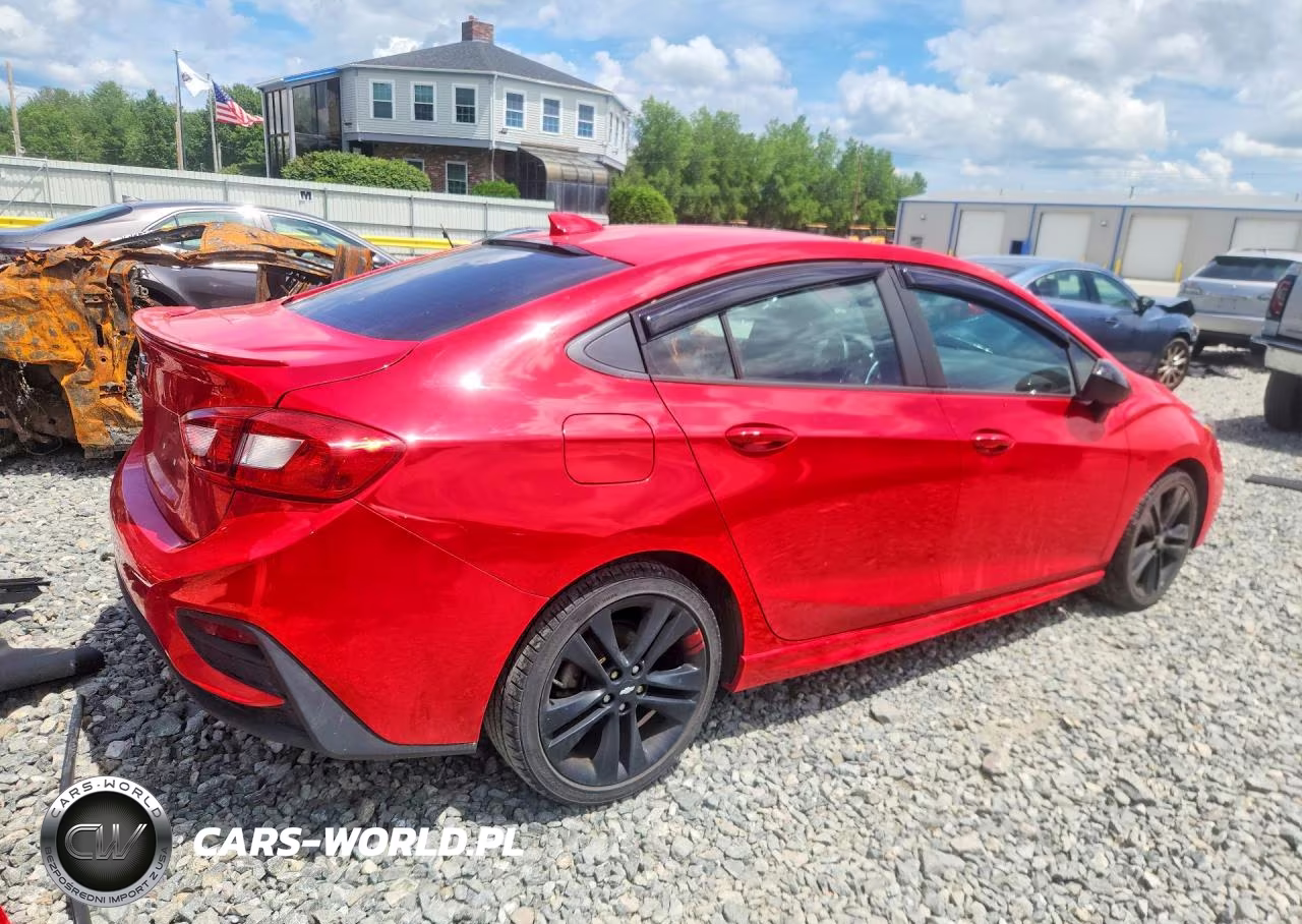 2018 Chevrolet Cruze Lt VIN:1G1BE5SM0J7121121 - 3