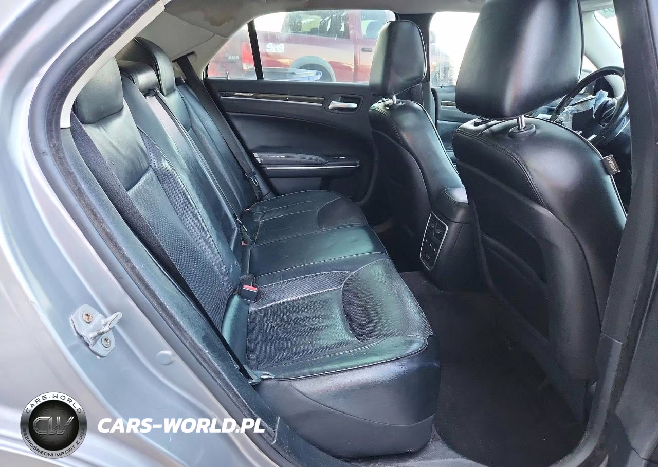 2017 Chrysler 300C VIN:2C3CCAEG9HH610085 - 10