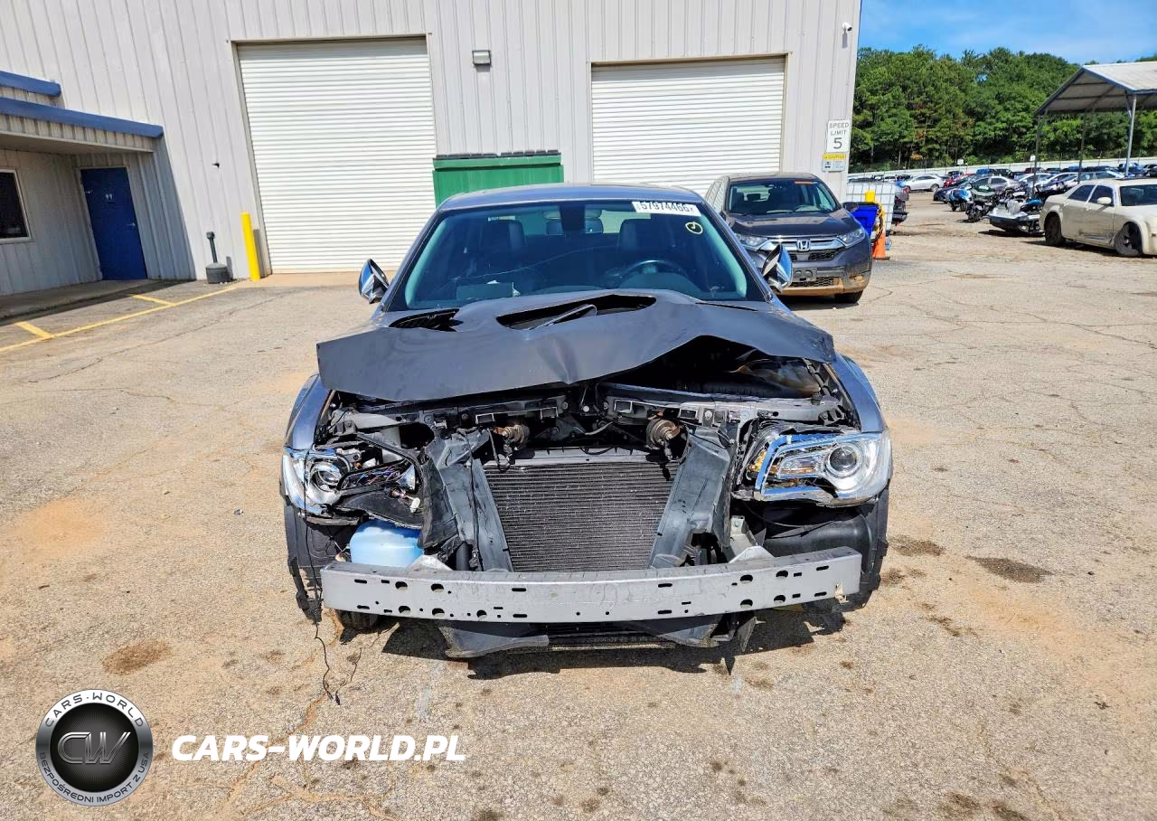 2017 Chrysler 300C VIN:2C3CCAEG9HH610085 - 5