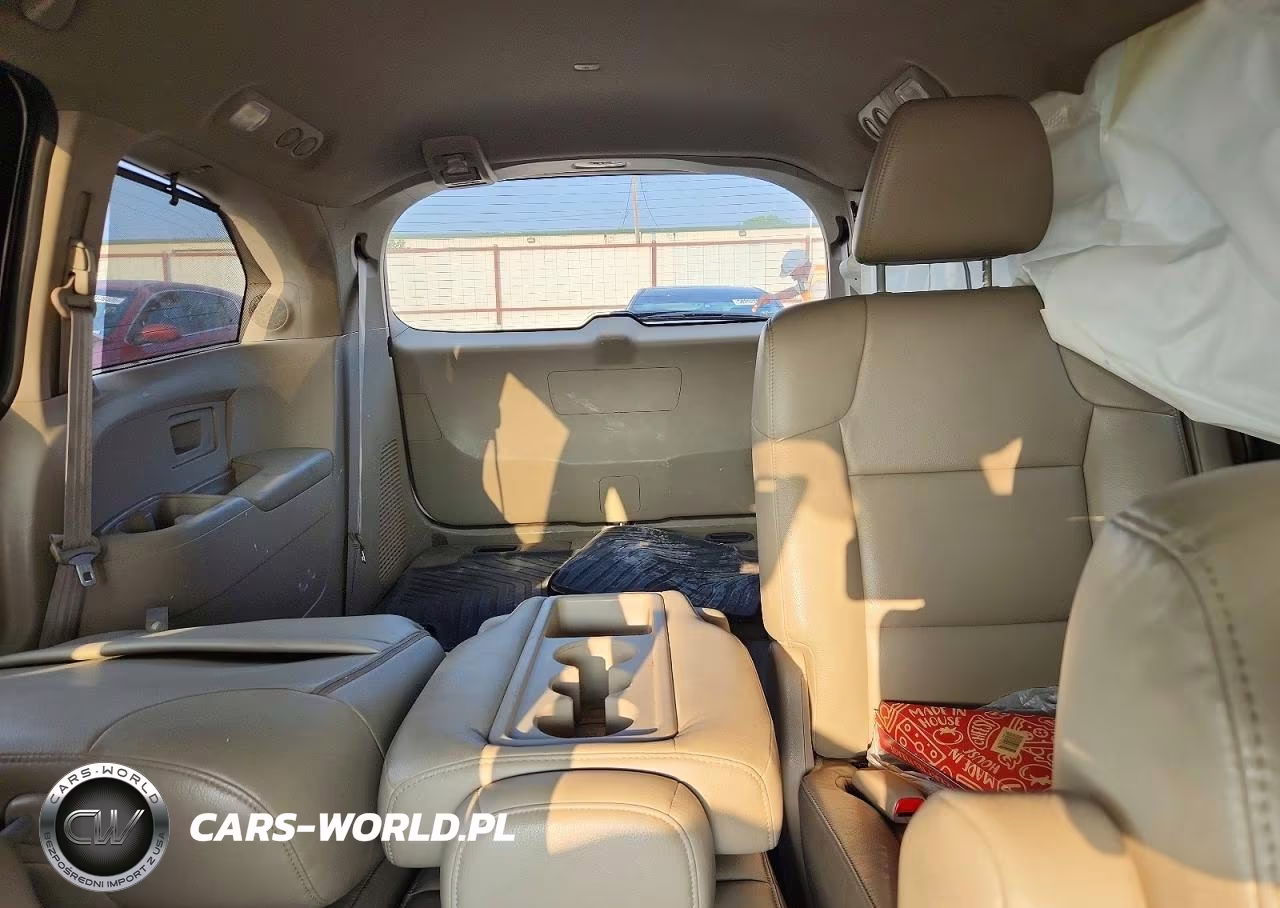 2014 Honda Odyssey Touring VIN:5FNRL5H90EB018361 - 10