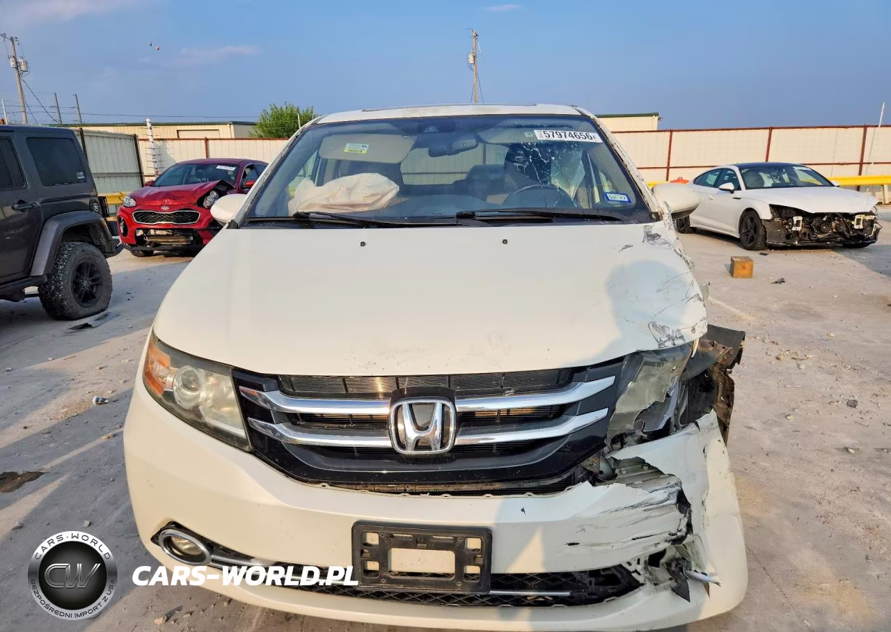 2014 Honda Odyssey Touring VIN:5FNRL5H90EB018361 - 5