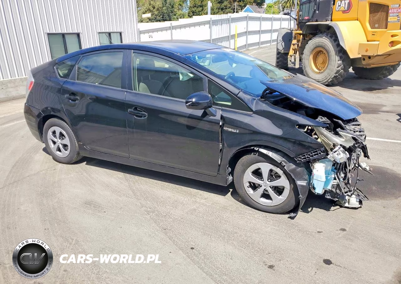 2014 Toyota Prius Two VIN:JTDKN3DU5E0358078 - 4