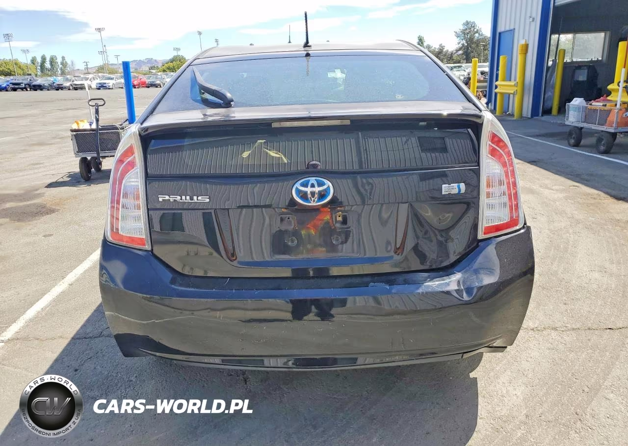 2014 Toyota Prius Two VIN:JTDKN3DU5E0358078 - 6